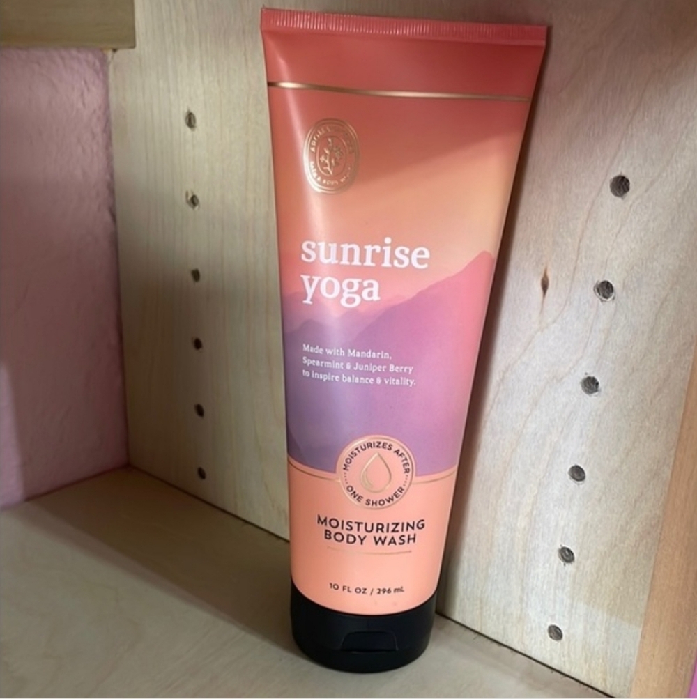 New Bath & Body Works Sunrise Yoga body wash